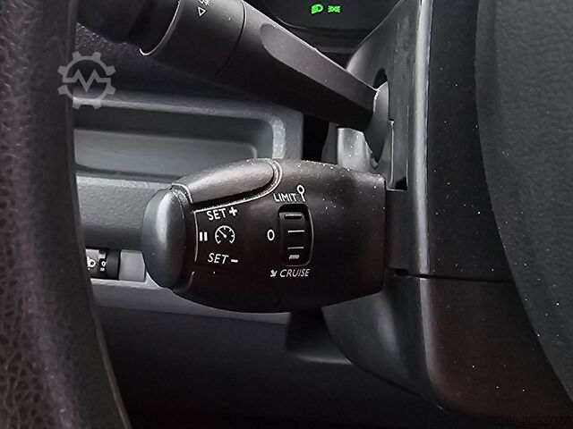 Personenbeförderung CITROEN JUMPY 1.6 XL 9 pers EURO6