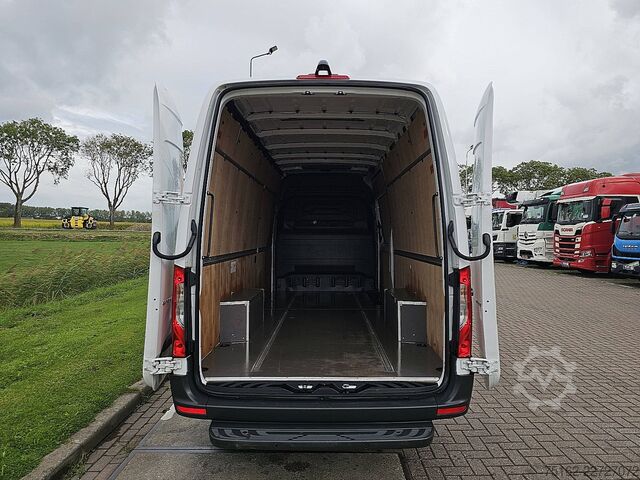 High-roof van MERCEDES-BENZ SPRINTER 317 L3H2 Maxi LED Mbux10