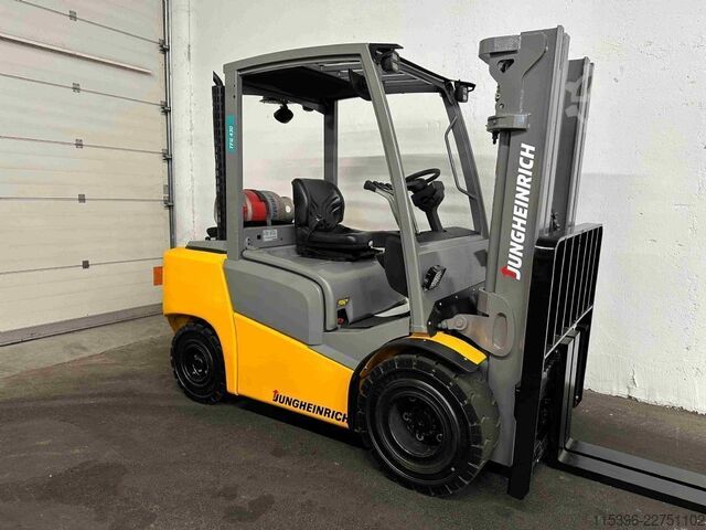 LPG Forklifts Jungheinrich TFG 430 - TRIPLEX 4,4 m
