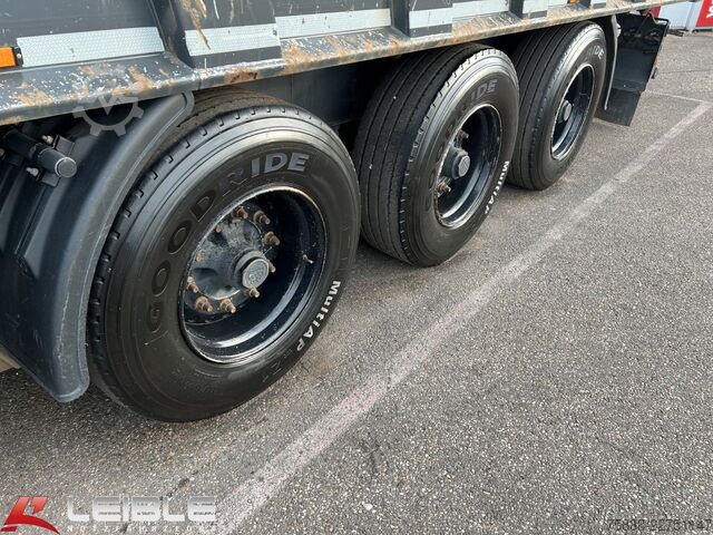 Tipper semitrailer KEMPF SKM 35/3SK*84m³*HARDOX*Liftachse*BPW*