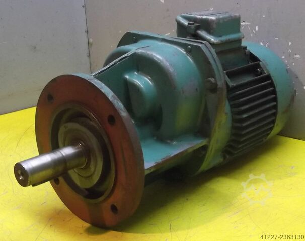 Gear motor 1.1 kW 89 rpm Bauer DF041A/105