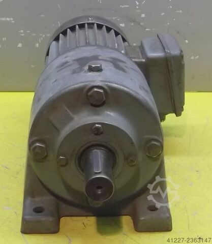 Gear motor 0.37 kW 160 rpm SEW-EURODRIVE R52VD71N-4
