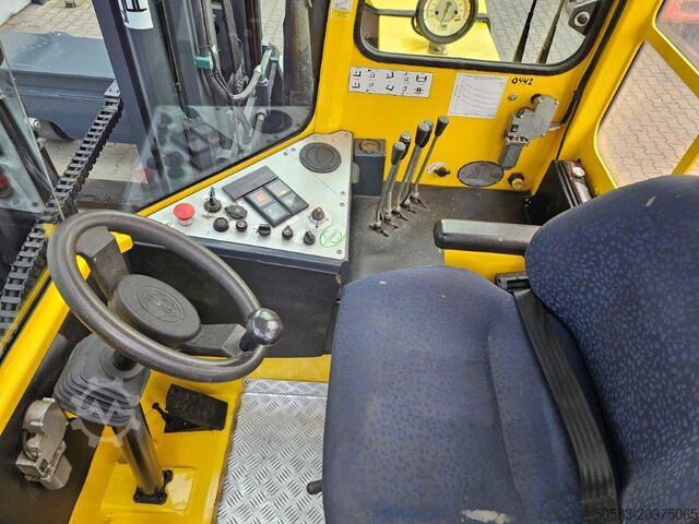 Four-way side loader Combilift C12000