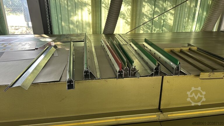 Siebdruckmaschine mit UV-Trocknung SVECIA SSJD1300X3