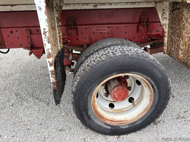 Tipper truck RENAULT Midliner S150