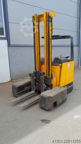 Four-way reach truck Jungheinrich ETVQ20
