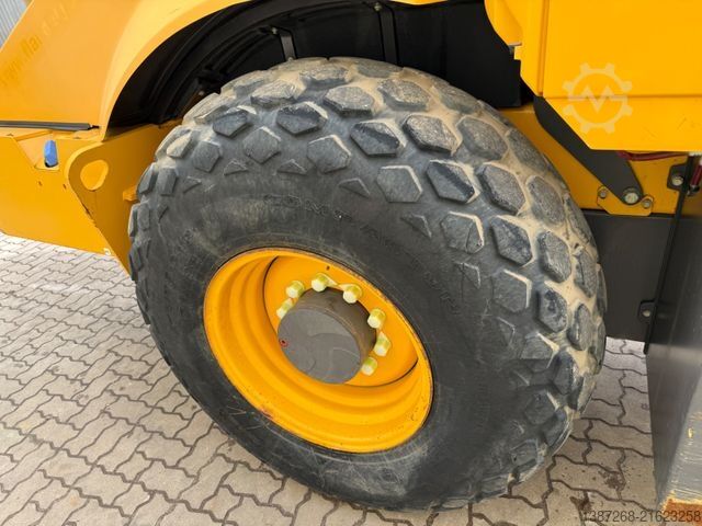 Single drum roller VOLVO SD135B / 2020 Baujahr / 2.544 Stunden