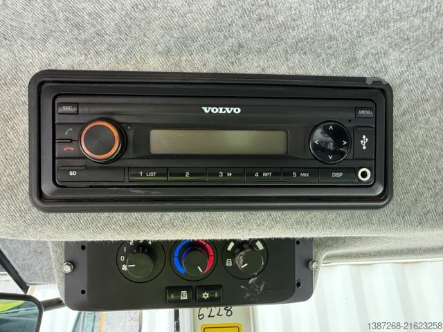 Single drum roller VOLVO SD135B / 2020 Baujahr / 2.544 Stunden