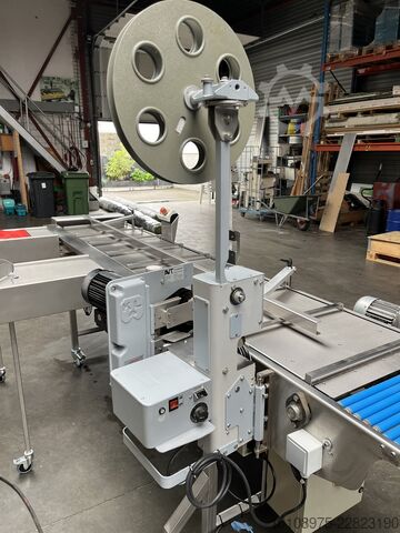 Bread packaging machine AVT b.v. 