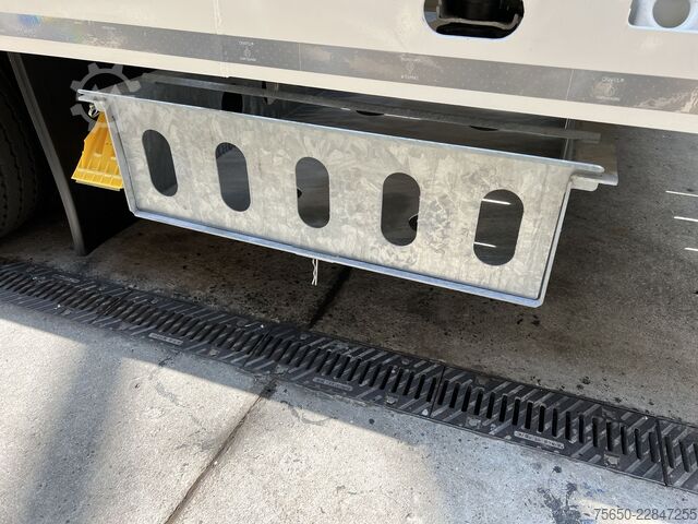 Low loader semitrailer Müller-Mitteltal Staufach für Alu- Rampen