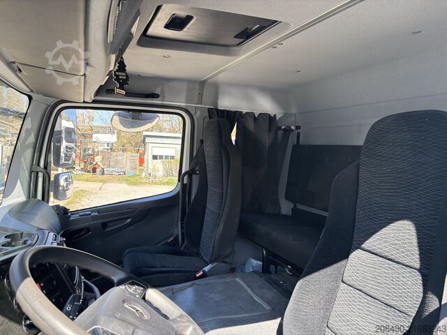 LKW mit Kofferaufbau mit LBW, FFH, KLIMA Mercedes-Benz ATEGO 821 L, FFH