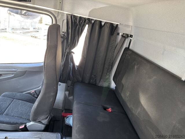 LKW mit Kofferaufbau mit LBW, FFH, KLIMA Mercedes-Benz ATEGO 821 L, FFH