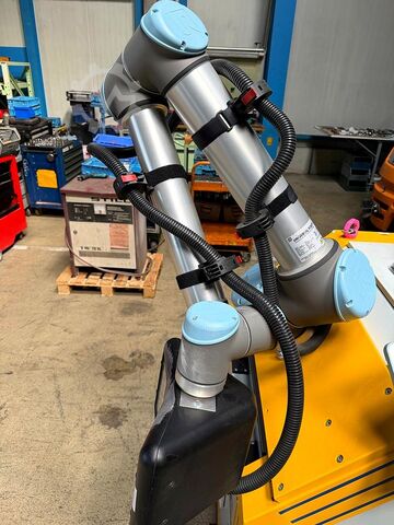Collaborative robot Universal Robots UR 10 Cobot