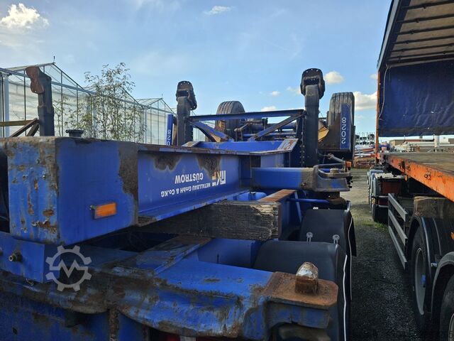 Transport von Containern MKF METALLBAU CS 20 / STEEL SUSPENSION/ BPW DRUM.