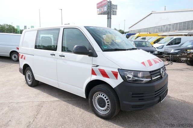Panel van Volkswagen T6 Transporter 2.0 TDI 4Motion 3Sitzer KLIMA AHK Werkstatteinbauten COC