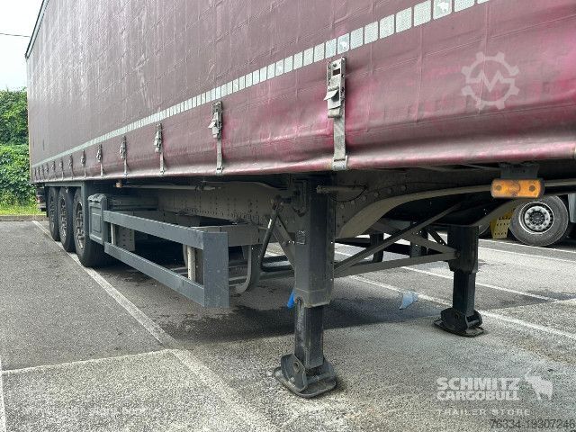 Open semitrailer with tarp Schmitz Cargobull Semitrailer Curtainsider Standard Hayon