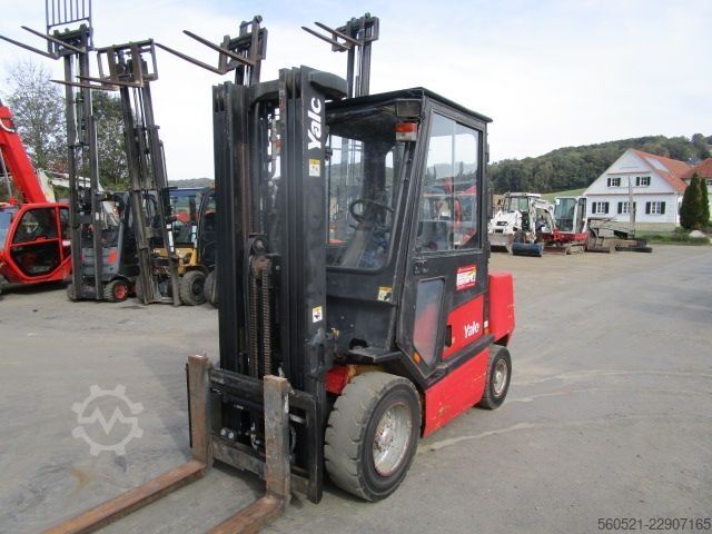 Dieselstapler Yale GDP30TF - Seitenschieber + Triplex-FH 4,95m