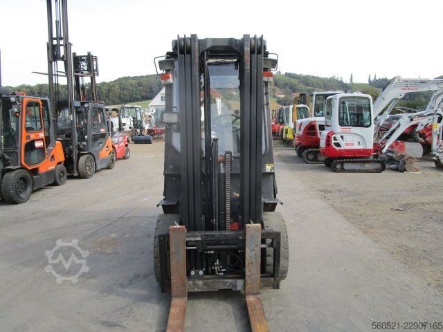 Dieselstapler Yale GDP30TF - Seitenschieber + Triplex-FH 4,95m