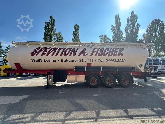 Silo semitrailer FELDBINDER Kippsilo 60m³ Hydraulik