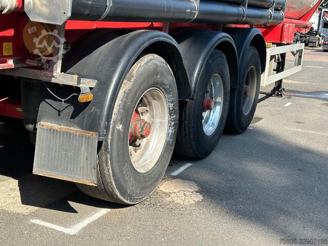 Silo semitrailer FELDBINDER Kippsilo 60m³ Hydraulik