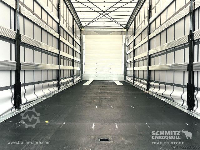 Auflieger mit Pritsche & Plane Schmitz Cargobull Curtainsider Mega Getränke