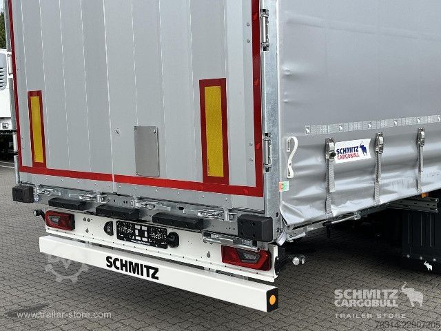 Auflieger mit Pritsche & Plane Schmitz Cargobull Curtainsider Mega Getränke