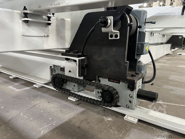 Zimmereimaschine Schmetterlingstisch für Holzbau TWINIX Core