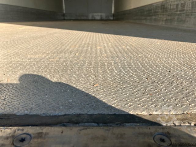 Swap body trailer KRONE Wechselbrücke Kühlaufbau