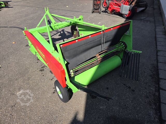 Unia Wega 1400 potato harvester 140 cm wide UNIA Wega 1400