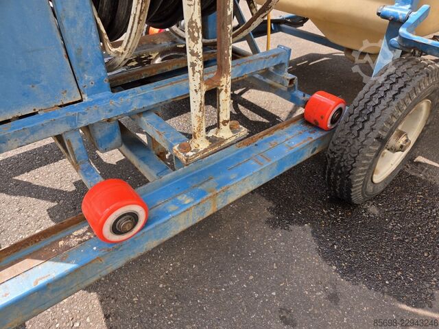Weterings WS202WCR Spritzwagen 400 liter, mit elektrischer Rolle WETERINGS WS202WCR