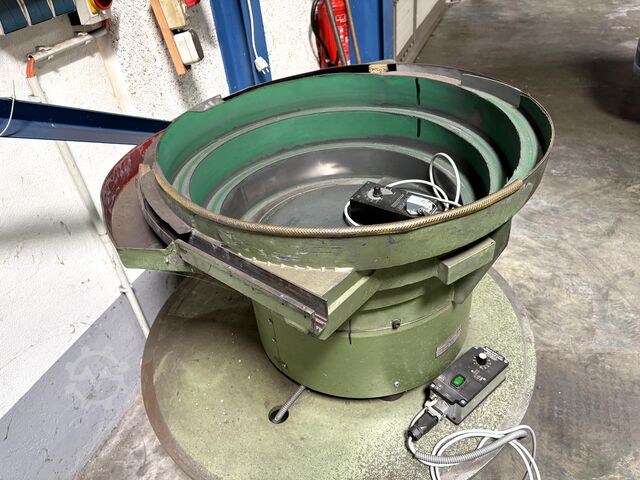 Vibratory feeder VIBRATORENTECHNIK SBS 7
