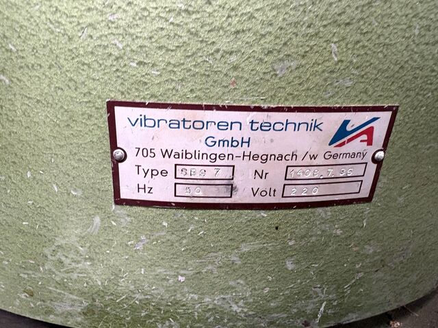 Vibratory feeder VIBRATORENTECHNIK SBS 7