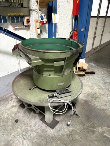 Vibratory feeder VIBRATORENTECHNIK SBS 7