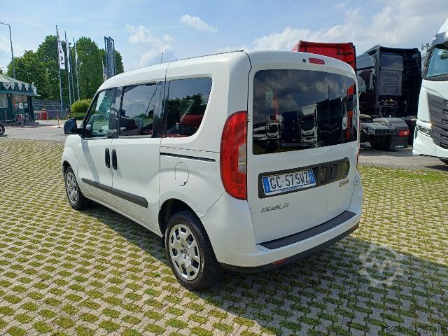 Kleinbus Fiat DOBLO 5 POSTI