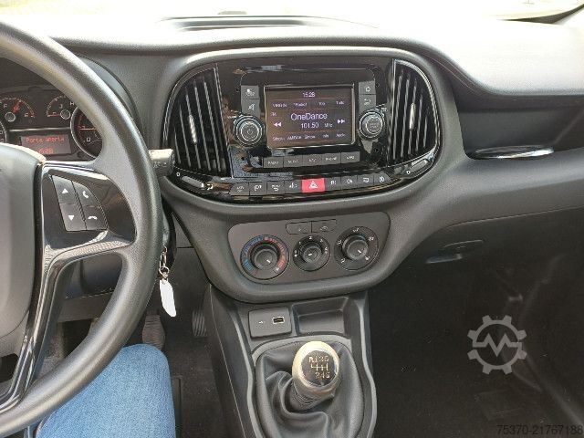Kleinbus Fiat DOBLO 5 POSTI