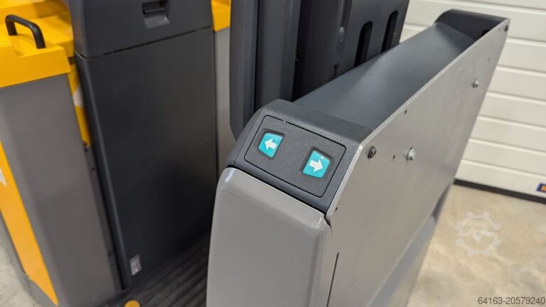 Niederhubkommissionierer Jungheinrich ECE 225 HP