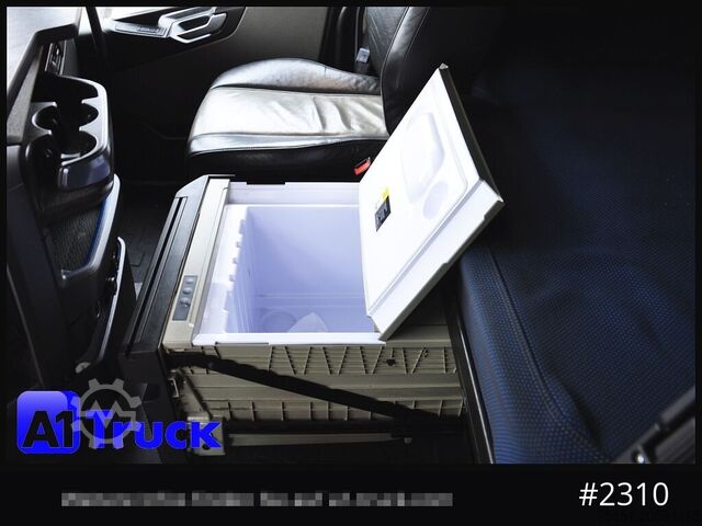 Standard tractor unit VOLVO FH 460 XL  LNG Leder Navi Standlklima