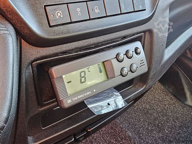 Refrigerated box wagon IVECO DAILY 35 C 16 3.0 FRIGO D/N