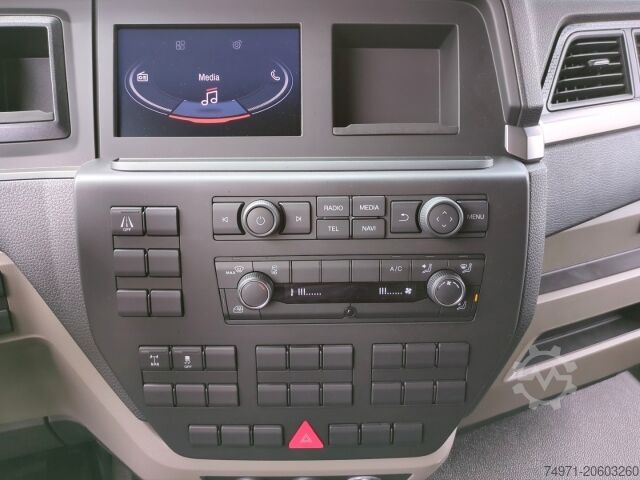 Box truck MAN TGL 7.190 4x2 BB Koffer+LBW*Tempo Klima Bluetoo