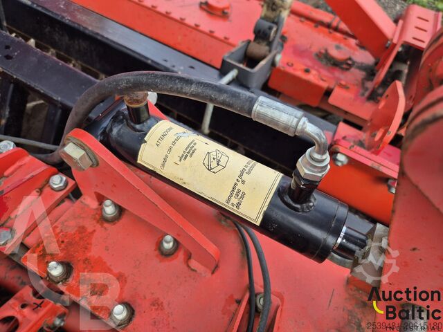 Combination seeder Maschio DMR 4000