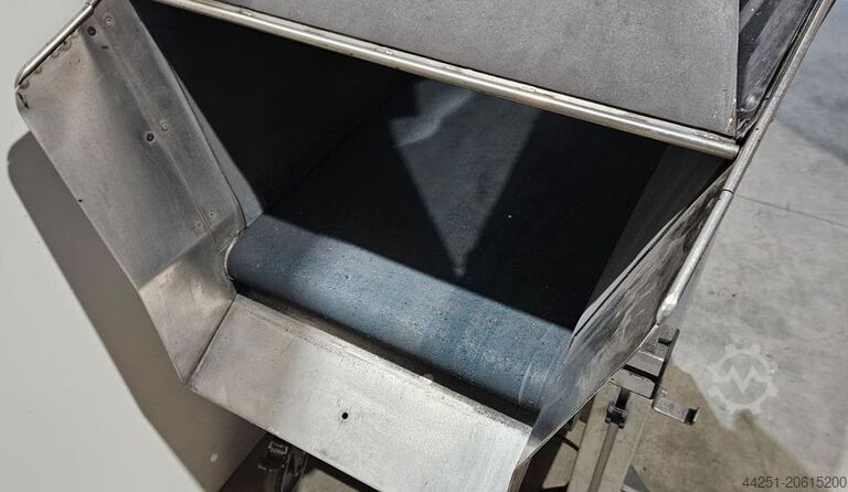 Belt bunker, bunker conveyor belt Rexroth Bunkerförderband