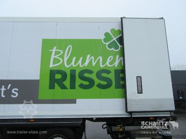 Reefer semitrailer Schmitz Cargobull Tiefkühler Standard Ladebordwand