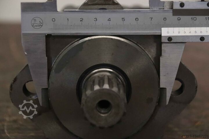 Hydraulic motor EATON Baumann Char-Lynn 104-1377-006
