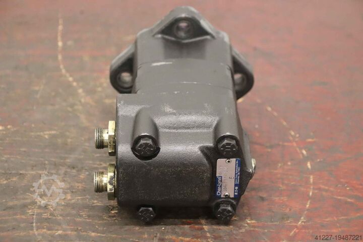 Hydraulic motor EATON Baumann Char-Lynn 104-1377-006