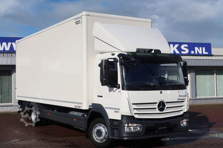 Box body Mercedes-Benz Atego 1223 1223 L  Bak + Klep Bar 3000 KG