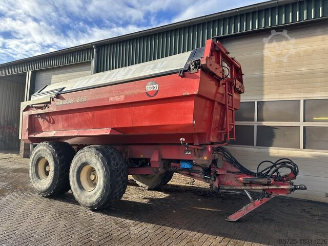 Tipper  maxxim 240