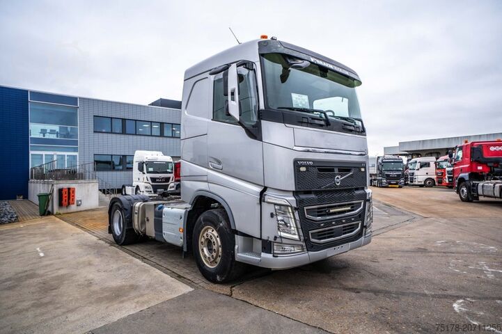 Standard tractor VOLVO FH 460 +KIPHYDR.