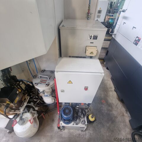 VERTIKALES BEARBEITUNGSZENTRUM DAEWOO VC400