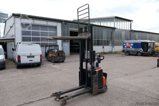 Hochhubwagen bt SWE 200D Batterie 16/2021
