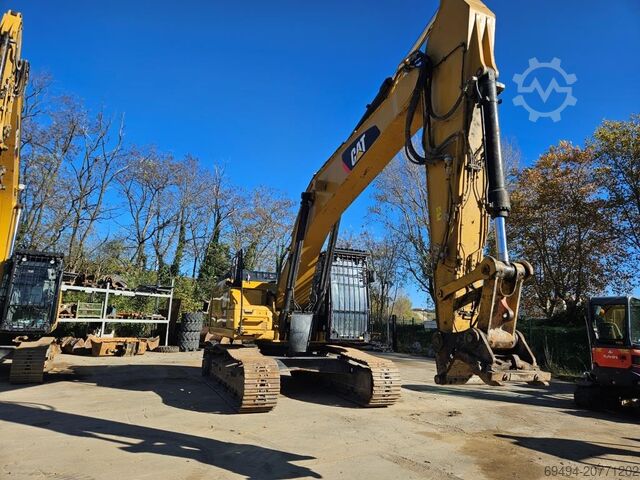 Kettenbagger CATERPILLAR 330 FLN